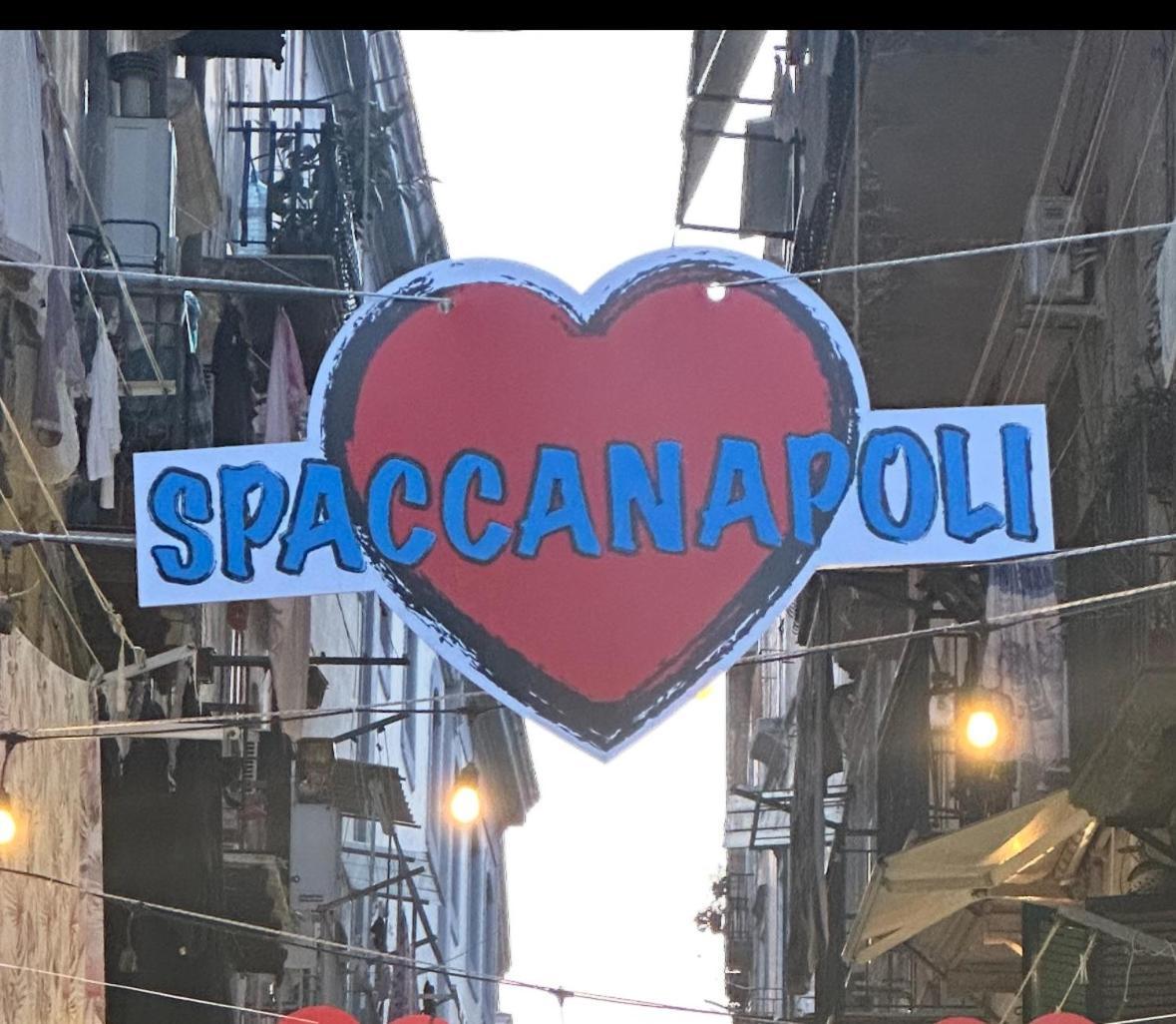 La Casa Di Patta A Spaccanapoli Exterior foto
